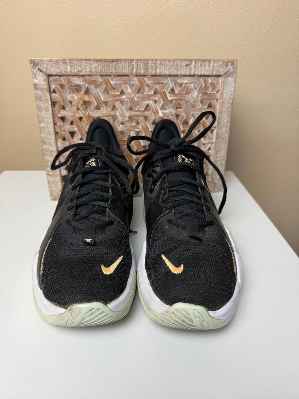 Nike PG 5 men’s Black Sneakers Size 9.5